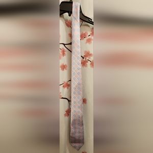 NWOT Hi-Tie Pink Blue Square Diamond Pattern Tie Classic